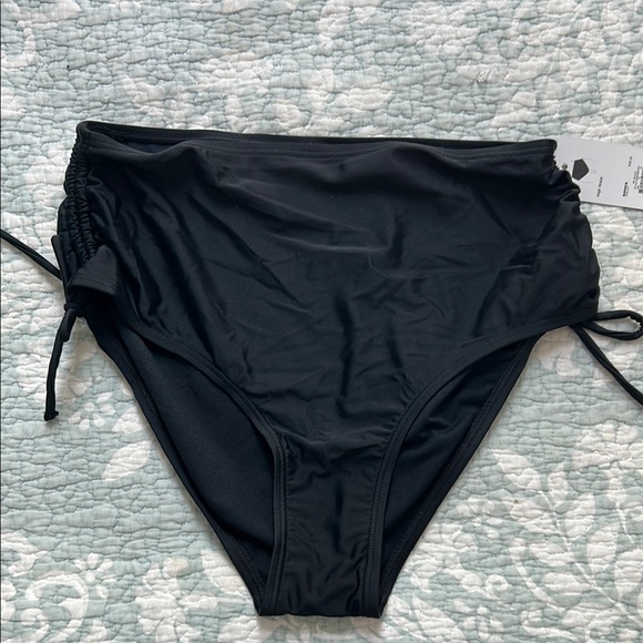 Kohl's Black Bikini Bottoms with Adjustable Side Ties - Picture 1 of 2